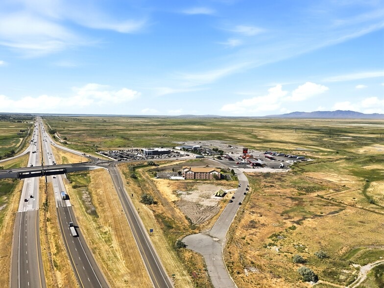 995 S 1600, Perry, UT for lease - Building Photo - Image 2 of 19