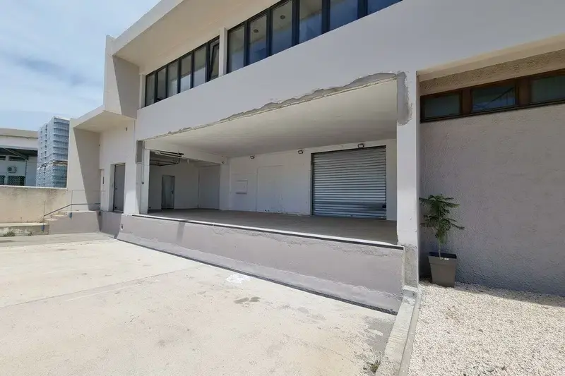 Flex in Perpignan for lease Building Photo- Image 1 of 5