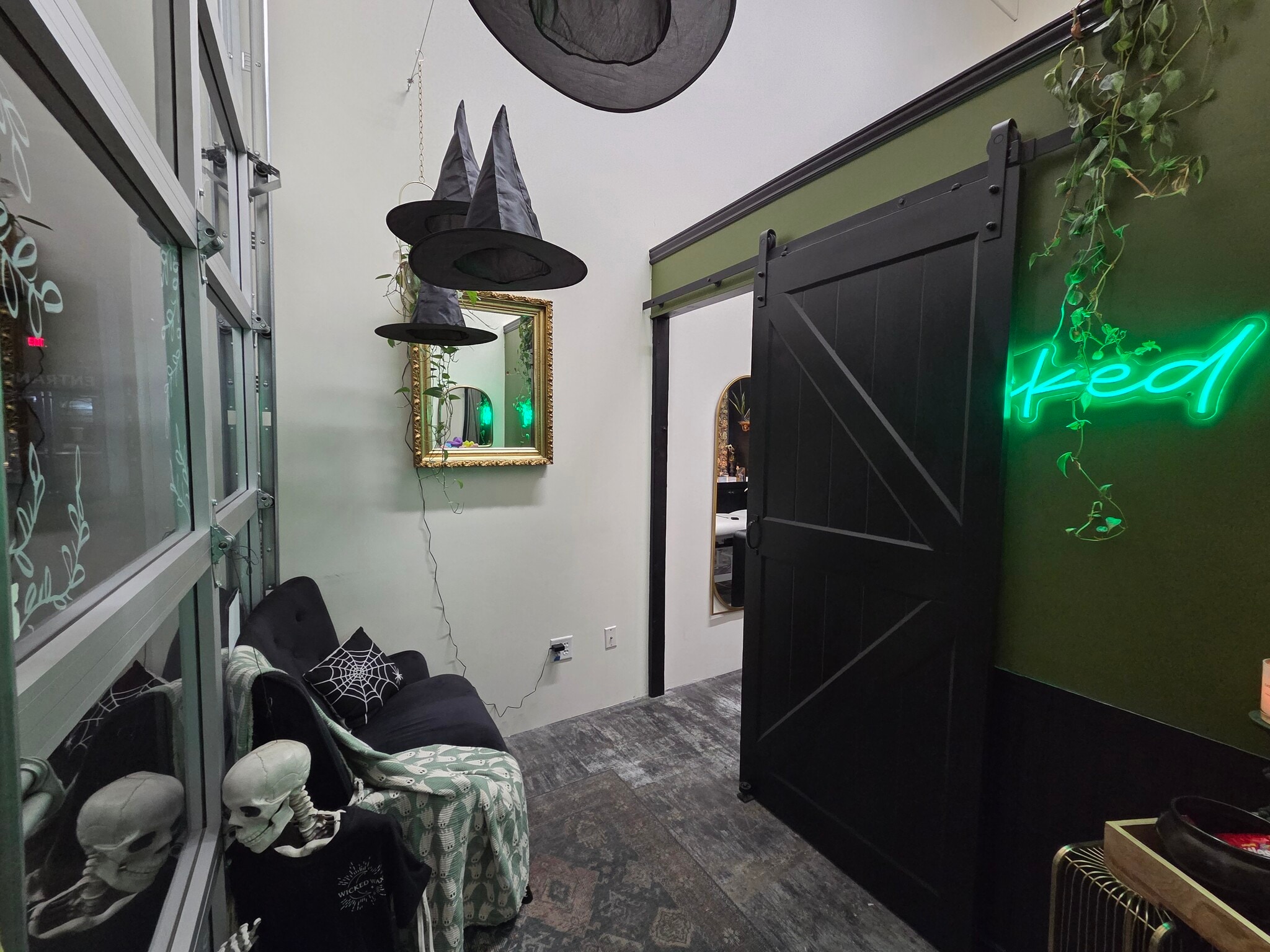 2195 Hyacinth St NE, Salem, OR for lease Interior Photo- Image 1 of 7