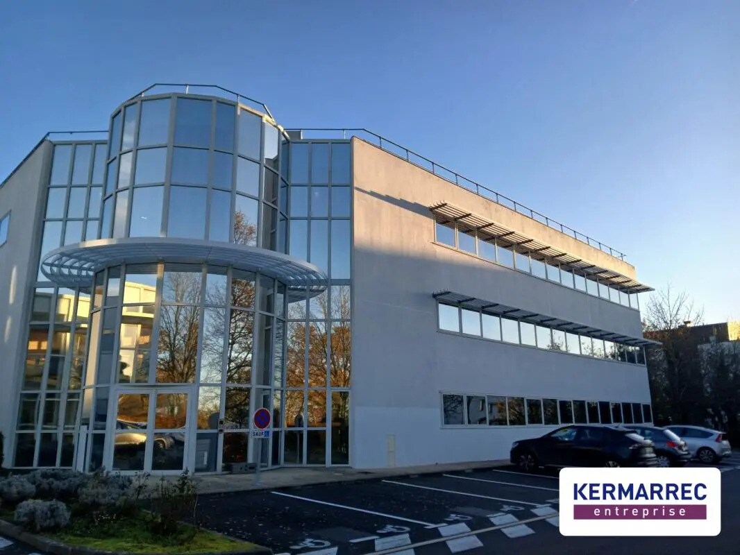 Office in Carquefou for lease Building Photo- Image 1 of 10