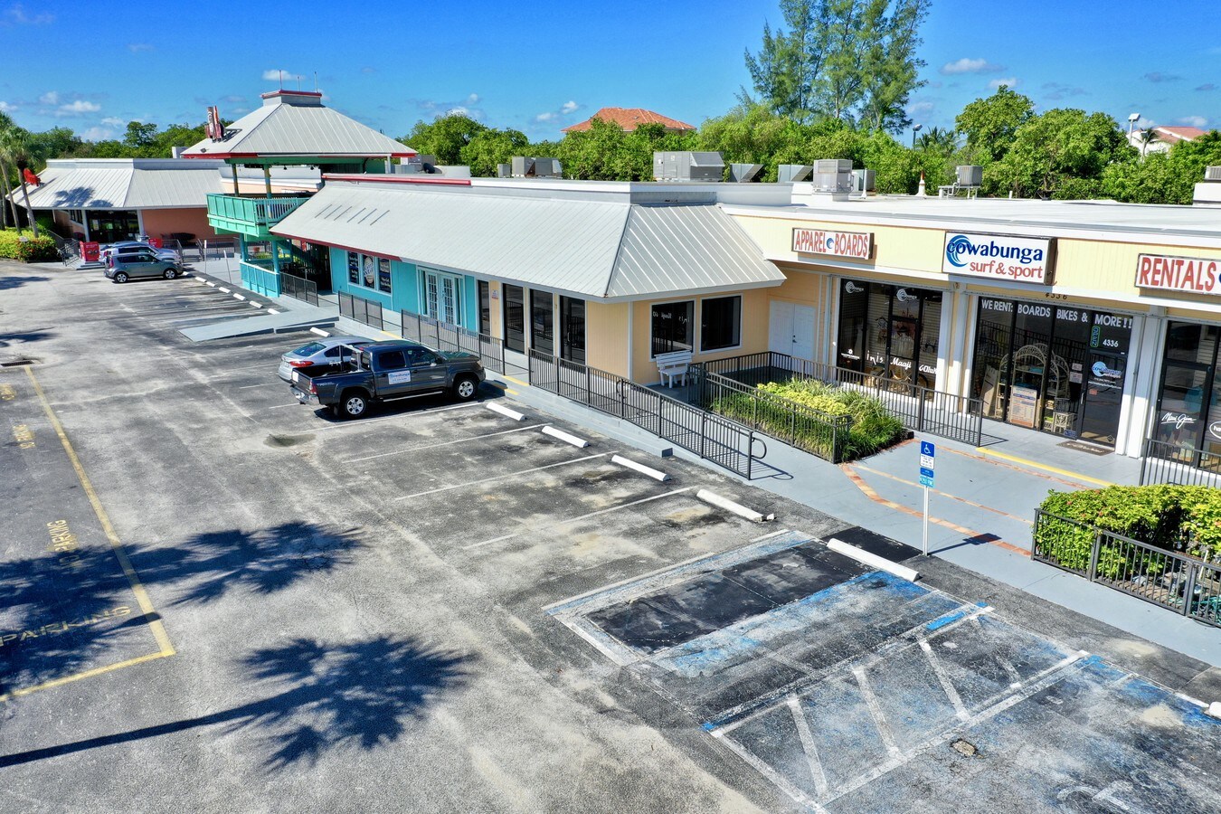 42324360 NE Ocean Blvd, Jensen Beach, FL 34957