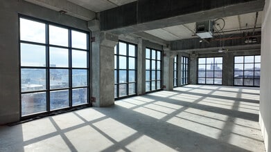 150 E 4th Pl, Sioux Falls, SD for lease Interior Photo- Image 2 of 4