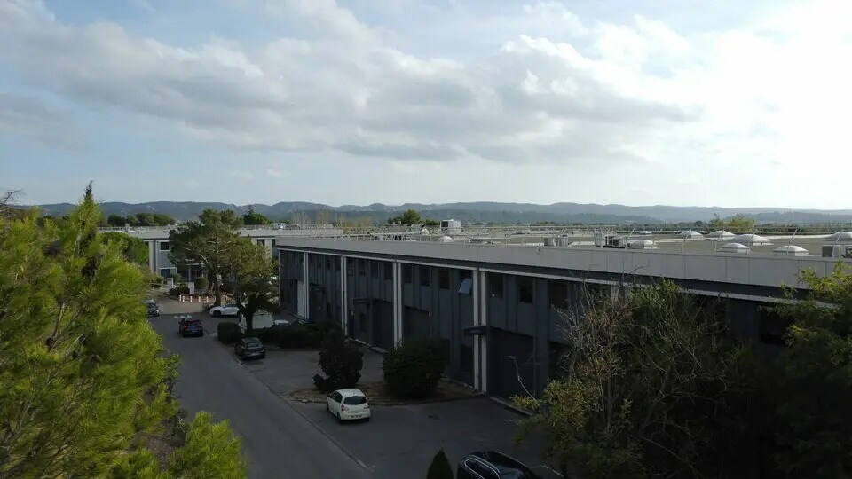 Flex in Vitrolles for lease - Aerial - Image 2 of 8