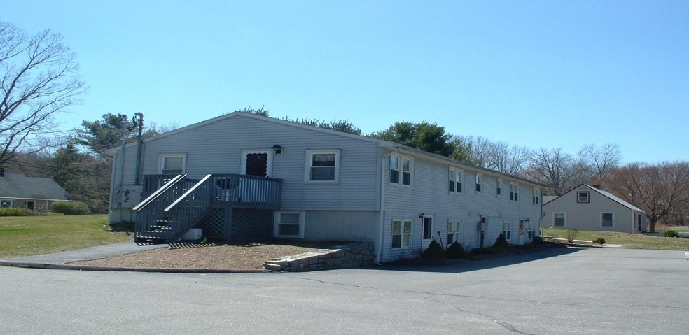 523 Moosup Pond Rd, Moosup, CT 06354 | LoopNet