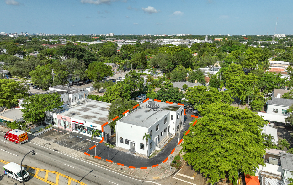 6928 Biscayne Blvd, Miami, FL for sale - Building Photo - Image 1 of 12