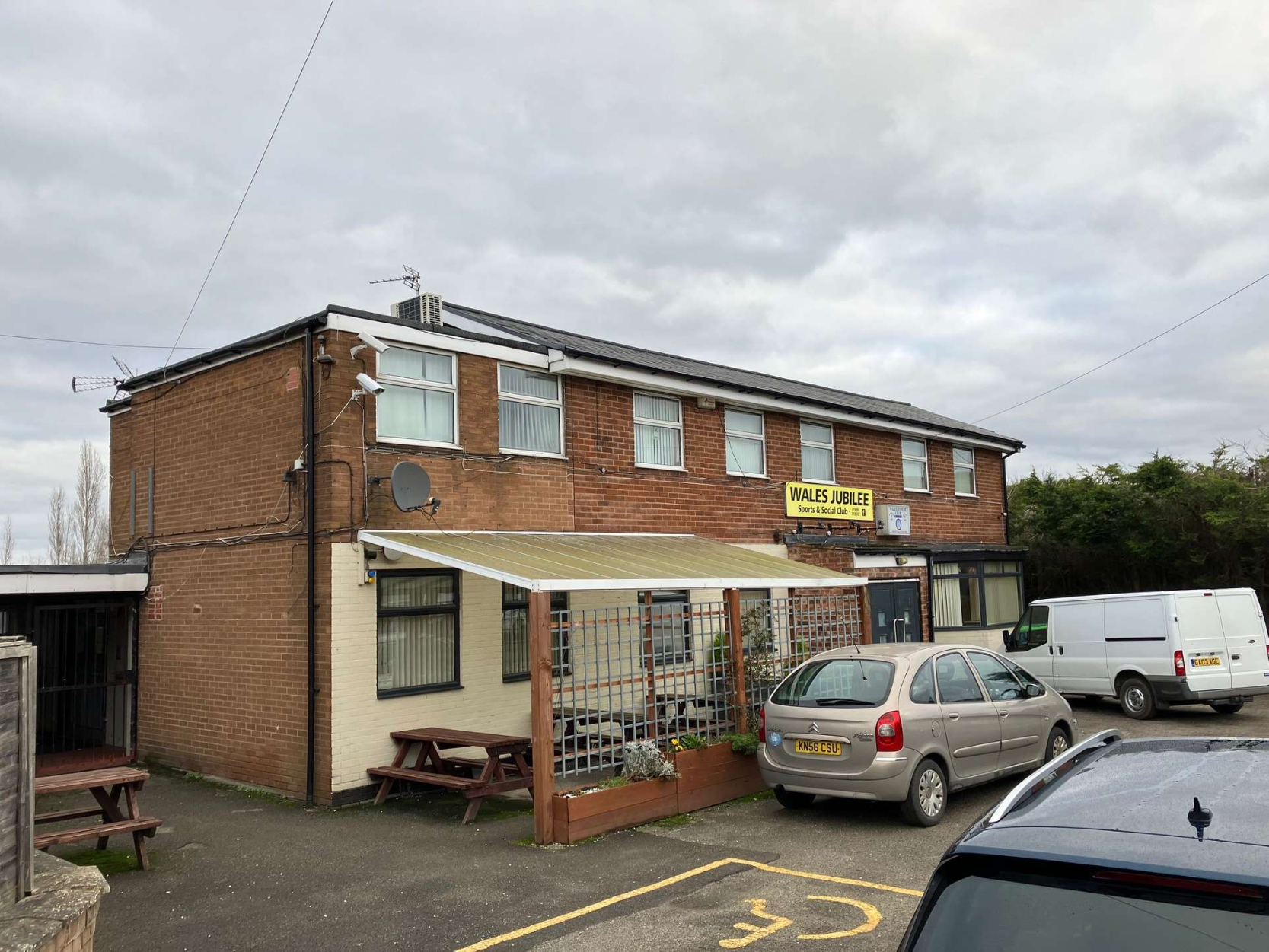 School Rd, Wales for sale Primary Photo- Image 1 of 1