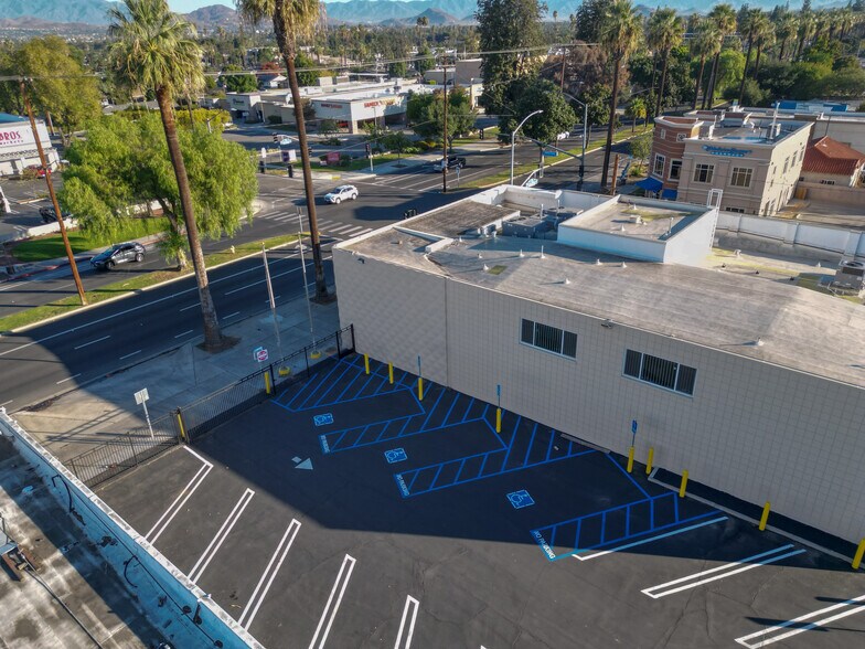 9204 Magnolia Ave, Riverside, CA for lease - Building Photo - Image 3 of 7