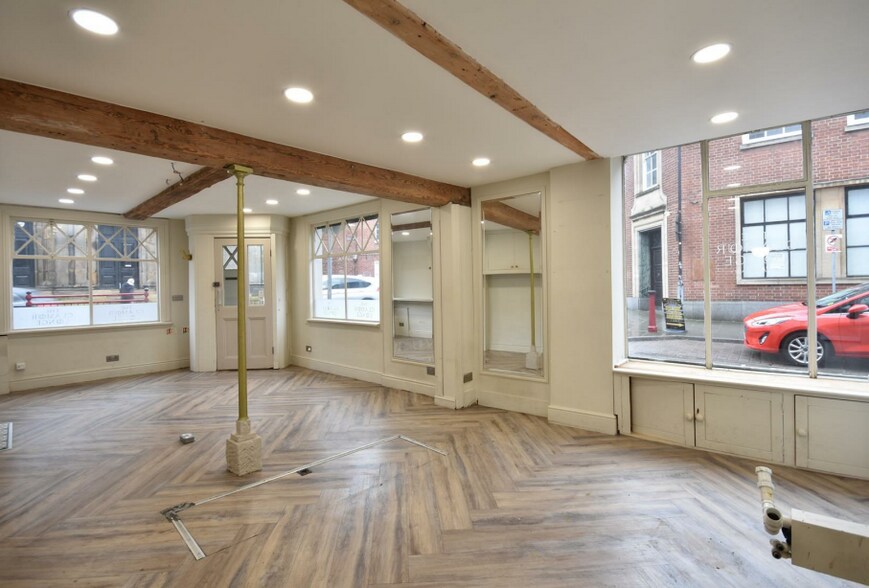 39 Castle Gate, Newark for lease - Interior Photo - Image 2 of 3