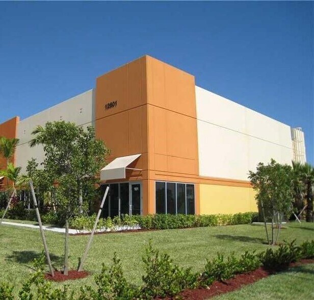 12601 NW 115th Ave, Medley, FL for lease - Building Photo - Image 1 of 1