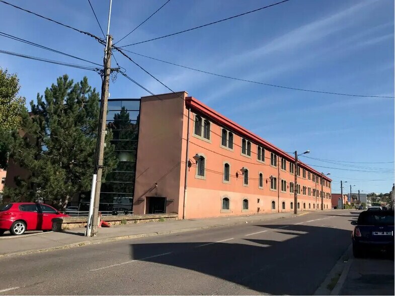 Office in Saint-Julien-lès-Metz for lease - Building Photo - Image 1 of 9