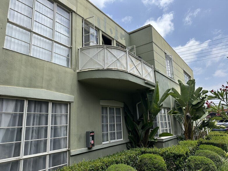 1623-1627 Hillhurst Ave, Los Angeles, CA for sale - Building Photo - Image 3 of 12