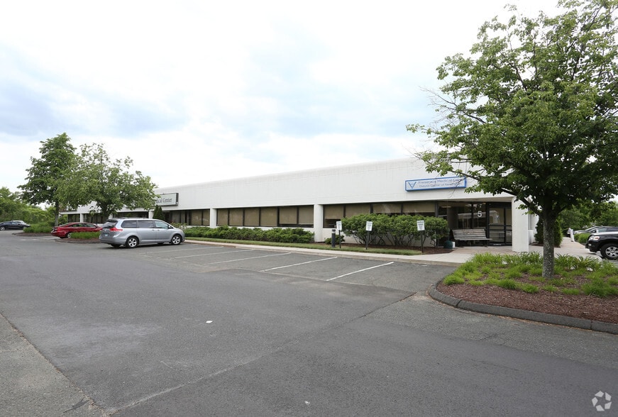 375 Willard Ave, Newington, CT for lease - Building Photo - Image 3 of 4