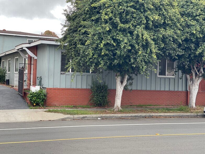 23734 Arlington Ave, Torrance, CA for sale - Primary Photo - Image 1 of 24