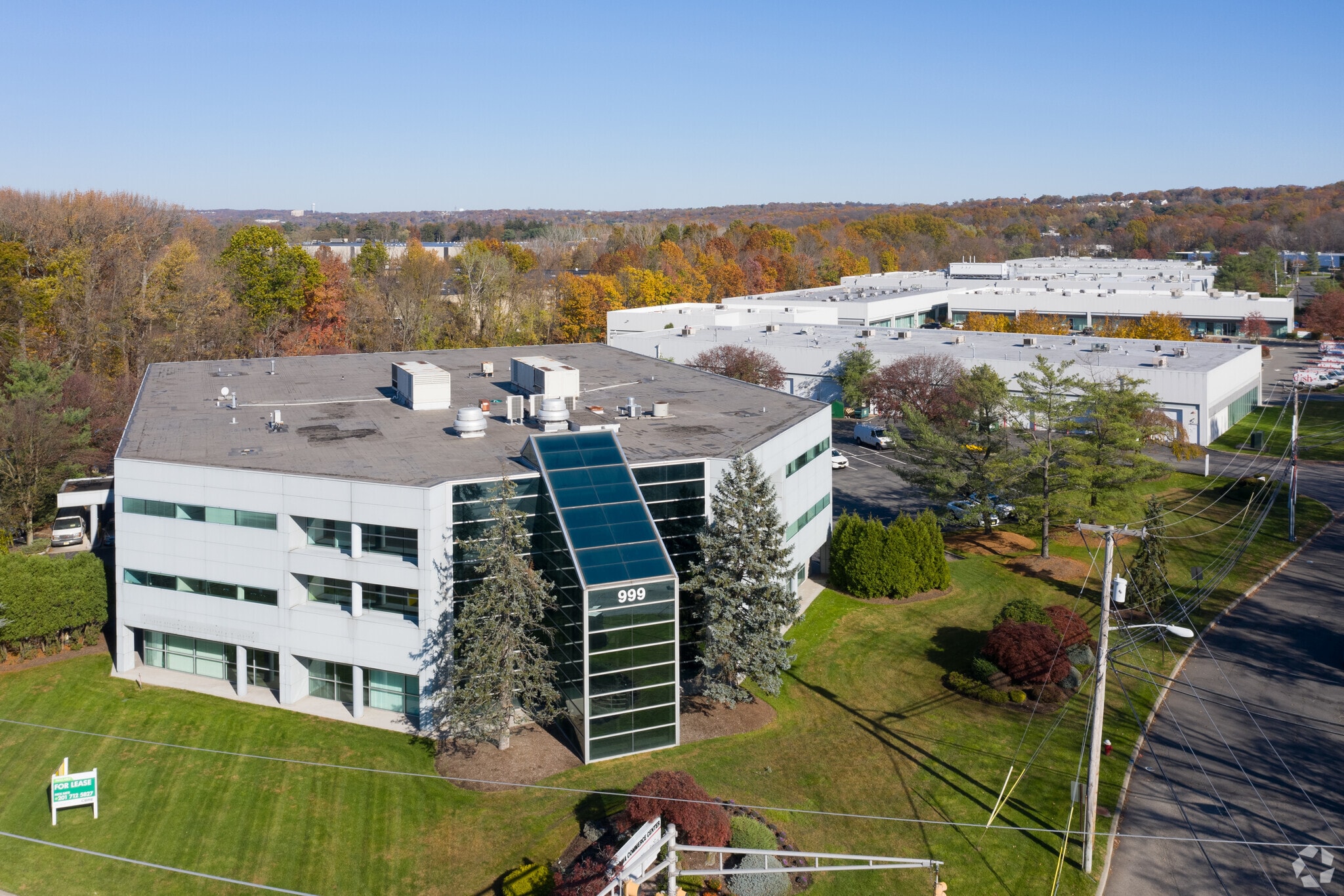 999 Riverview Dr, Totowa, NJ 07512 Commercenter/Totowa
