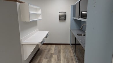 401 Gilford Ave, Gilford, NH for lease Building Photo- Image 2 of 24