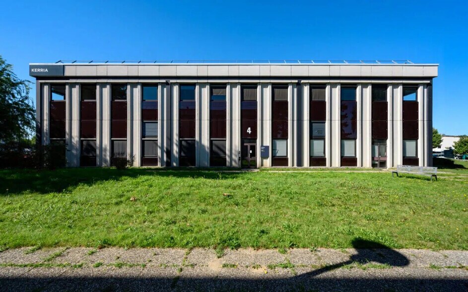 Industrial in Villebon-sur-Yvette for lease - Building Photo - Image 1 of 5