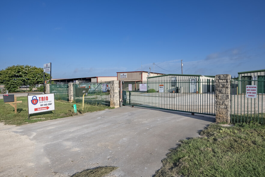 938 N Highway 174, Rio Vista, TX for sale - Building Photo - Image 3 of 5