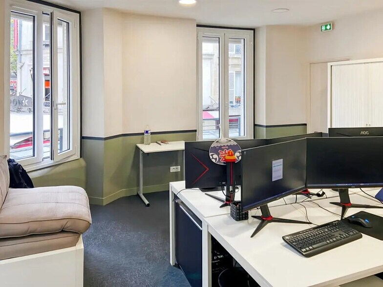 Office in Paris for lease - Building Photo - Image 3 of 6