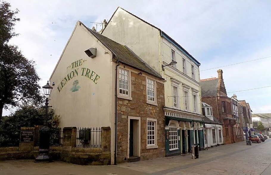 9193 Main St, Kilwinning, NAY KA13 6AW