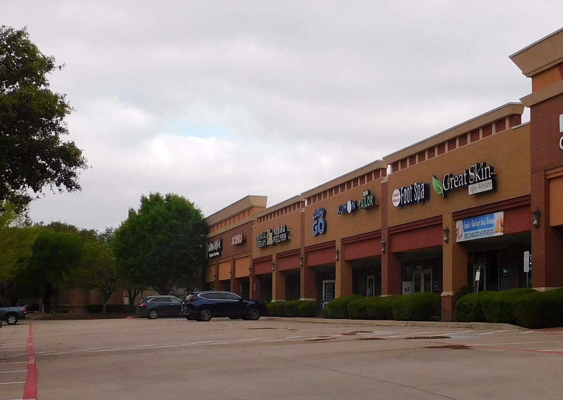 3851 SW Green Oaks Blvd, Arlington, TX for lease Building Photo- Image 1 of 3