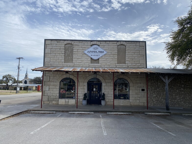 301 W Mercer St, Dripping Springs, TX for sale - Building Photo - Image 2 of 25