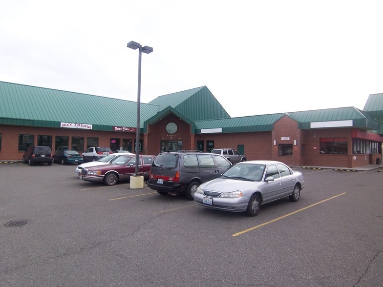 5601 W Clearwater Ave, Kennewick, WA for lease - Primary Photo - Image 1 of 40