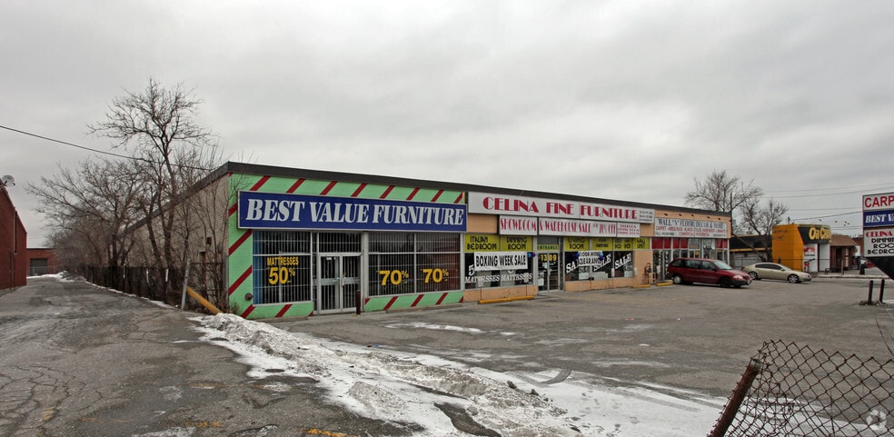 1309 Kennedy Rd, Toronto, ON for sale - Primary Photo - Image 1 of 3