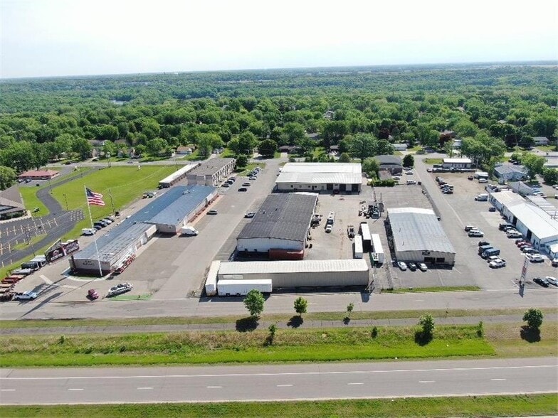 2629 Clearwater Rd, Saint Cloud, MN for sale - Building Photo - Image 2 of 29