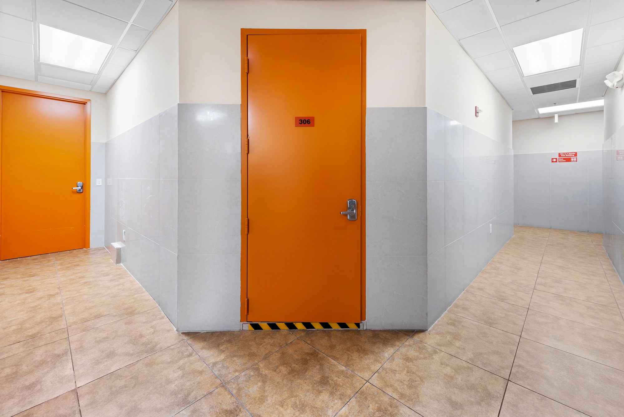 2227 N Federal Hwy, Hollywood, FL for lease Interior Photo- Image 1 of 4