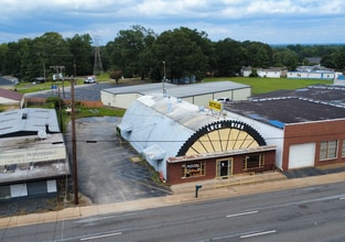 1826 N Pleasantburg Dr, Greenville, SC for sale Interior Photo- Image 1 of 2