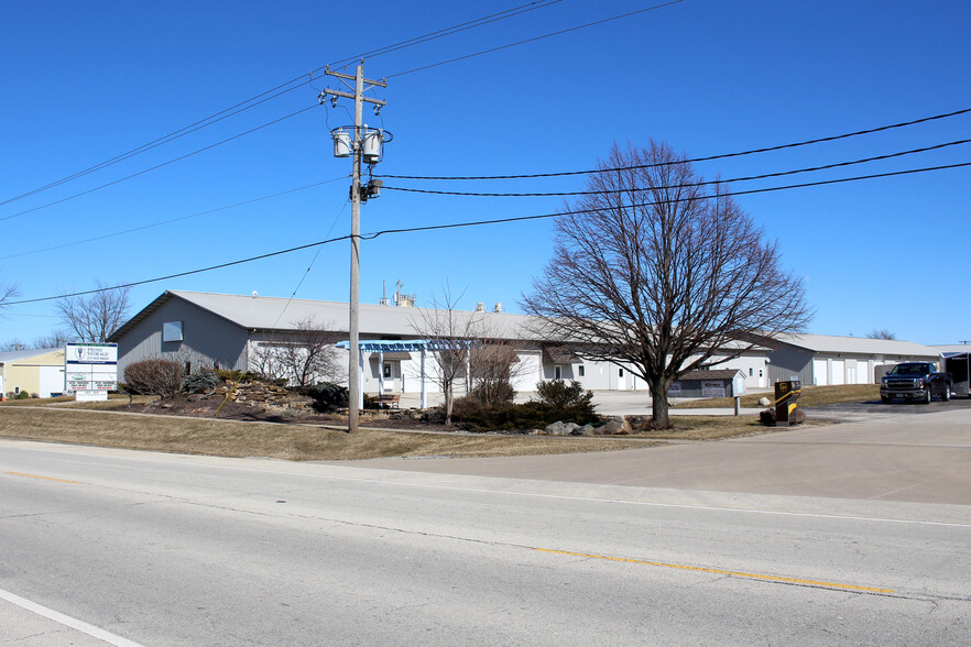 606 S Staley Rd, Champaign, IL for lease - Building Photo - Image 2 of 6