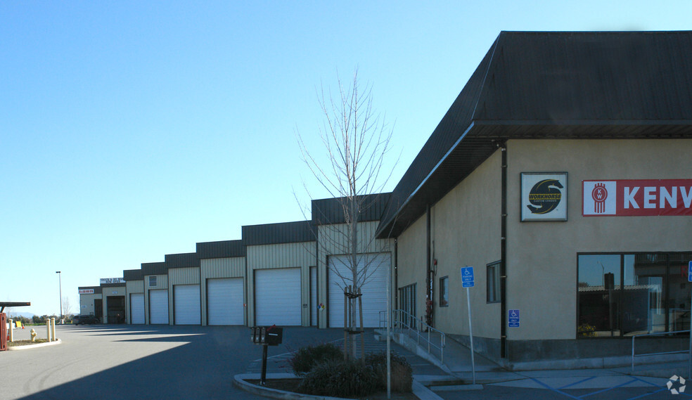 5870 Monterey Rd, Gilroy, CA for lease - Building Photo - Image 2 of 3