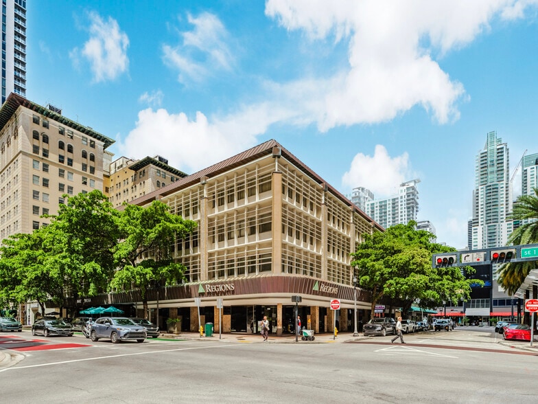 235 SE 1st St, Miami, FL for sale - Building Photo - Image 1 of 11