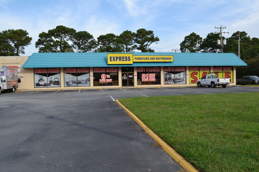471 Denbigh Blvd, Newport News, VA for lease - Building Photo - Image 1 of 3