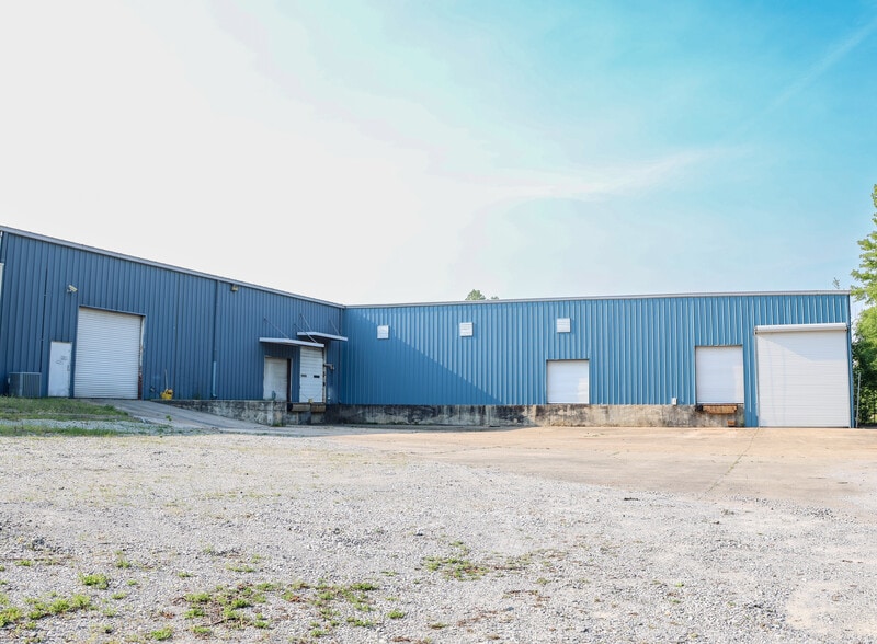 100 Jeanette Barrett Industrial Blvd, Wetumpka, AL for lease - Building Photo - Image 3 of 12