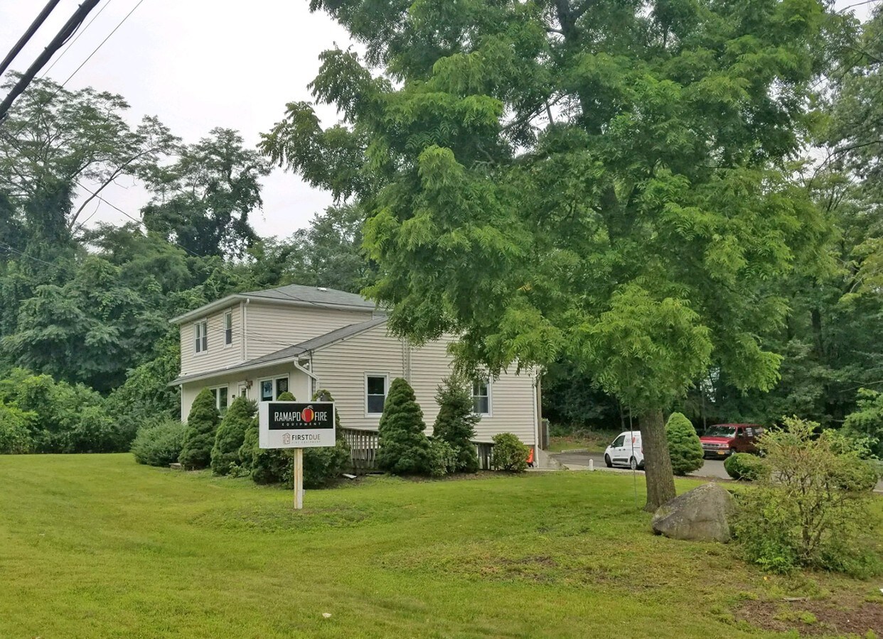 130 W Ramapo Rd, Garnerville, NY 10923 Office for Sale