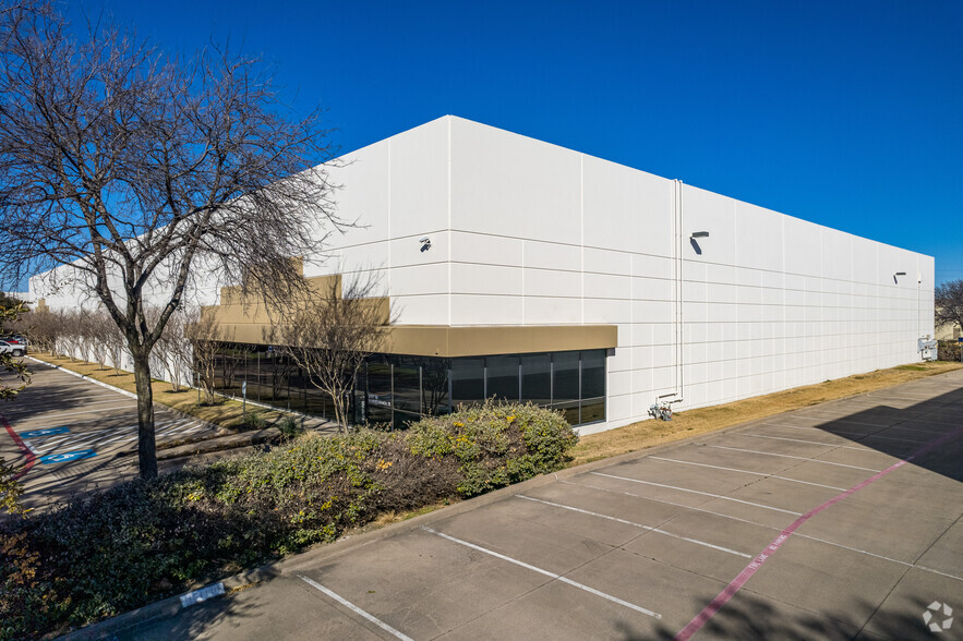 13920 Senlac Dr, Farmers Branch, TX for lease - Building Photo - Image 1 of 5