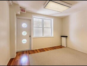 241 Rue Papineau, Gatineau, QC for lease Interior Photo- Image 2 of 20