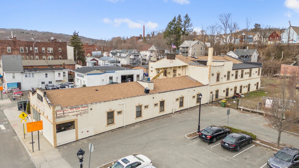 428 W Main St, Waterbury, CT for sale - Building Photo - Image 2 of 11