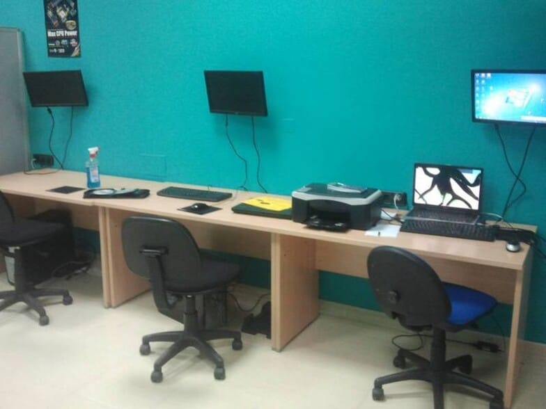 Retail in El Ejido, Almería for sale - Building Photo - Image 2 of 8