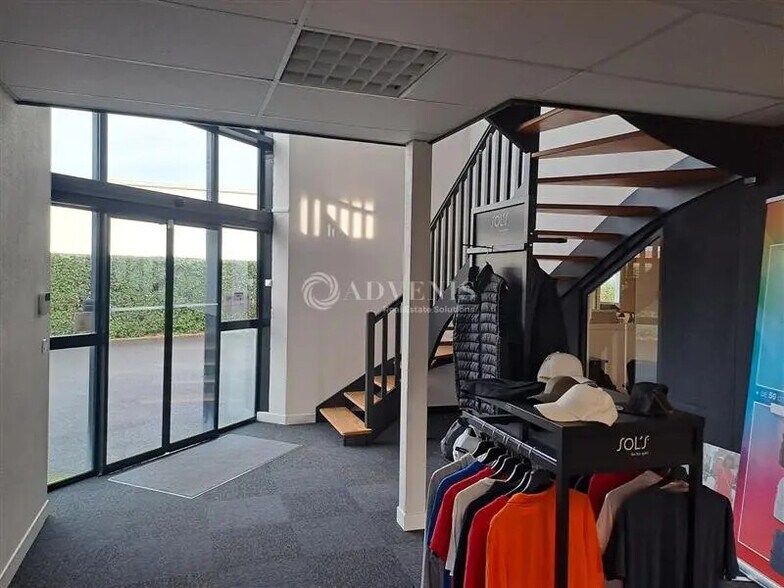 Flex in Sainte-Luce-sur-Loire for sale - Building Photo - Image 3 of 6