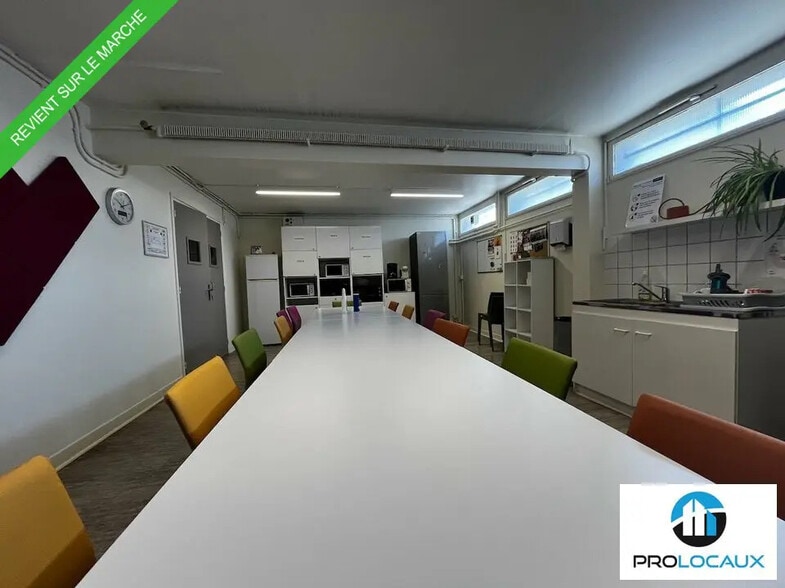 Office in Compiègne for sale - Building Photo - Image 3 of 12