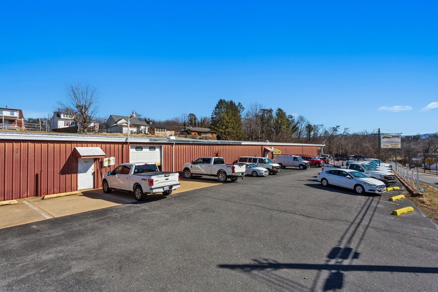 710 4th St, Shenandoah, VA for sale - Building Photo - Image 3 of 46