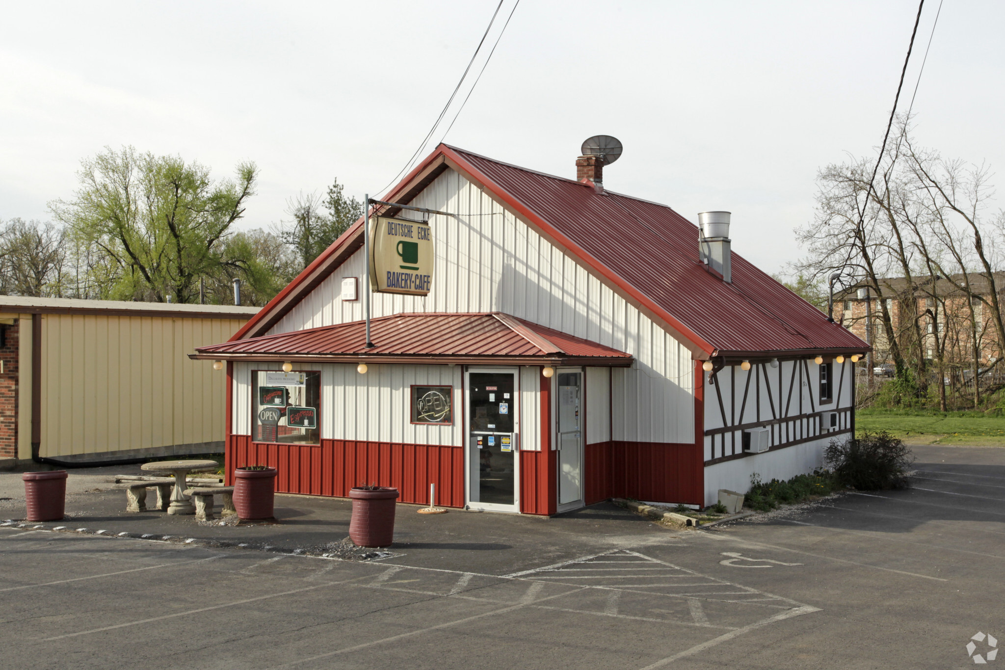 451 N Wilson Rd, Radcliff, KY for sale Building Photo- Image 1 of 21