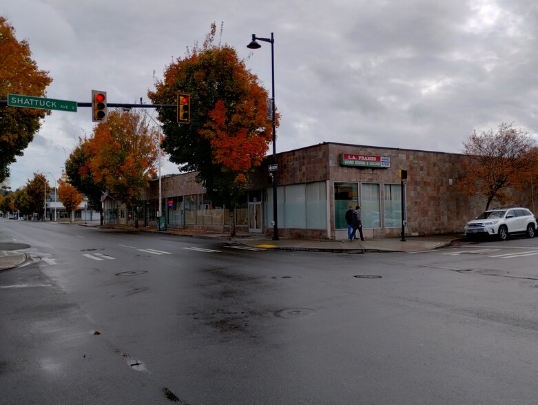 301-309 S 3rd St, Renton, WA for lease - Building Photo - Image 3 of 8