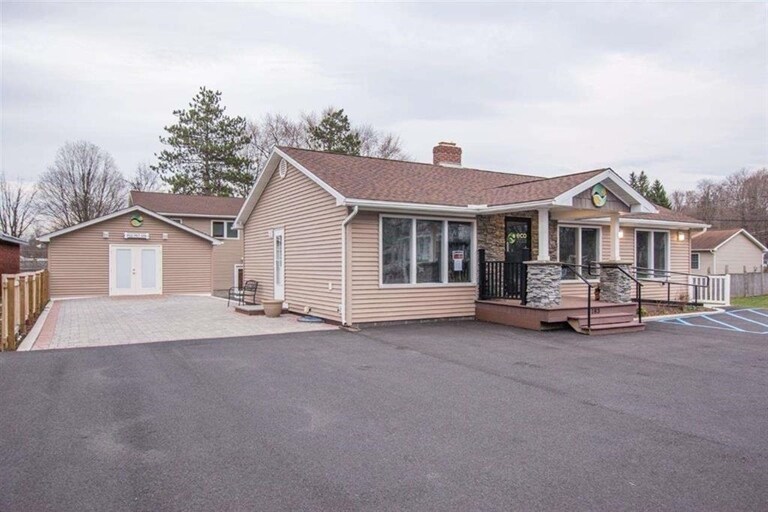 183 Burt St, Saugerties, NY for sale Primary Photo- Image 1 of 1