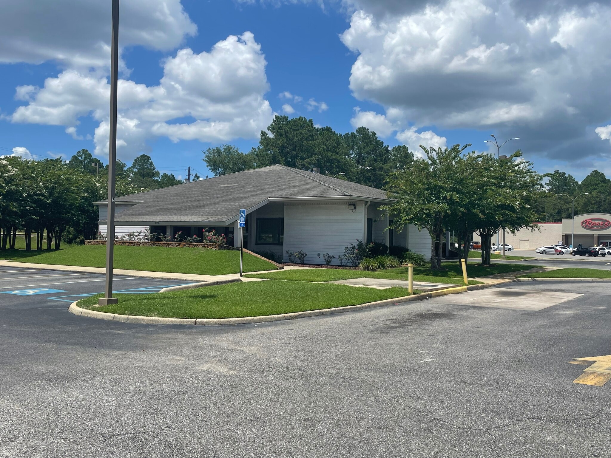 2218 Ross Clark Cir, Dothan, AL for sale Primary Photo- Image 1 of 1