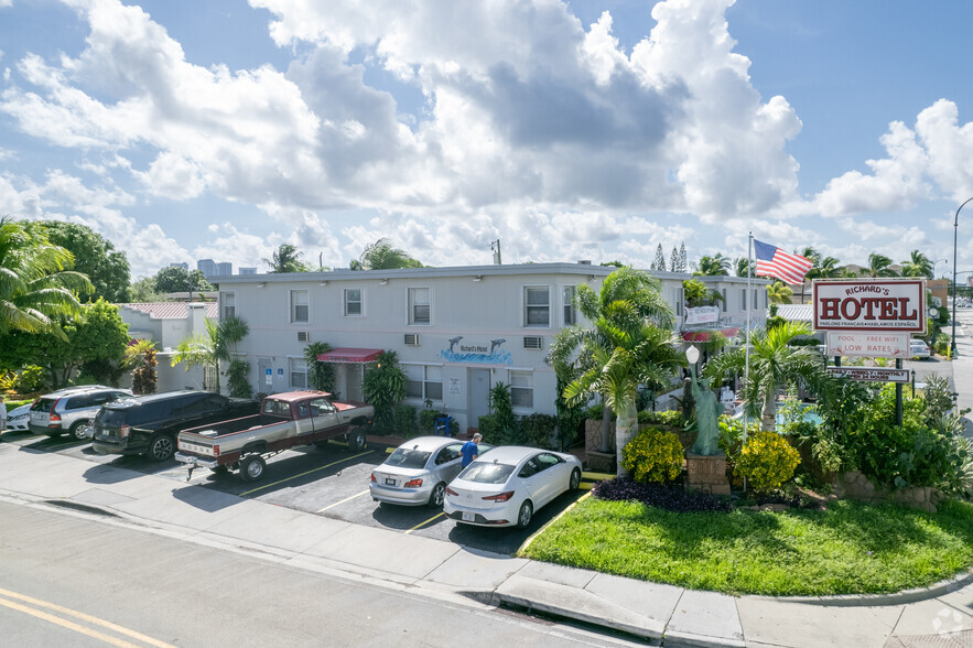 1411 S Federal Hwy, Hollywood, FL for sale - Building Photo - Image 2 of 7