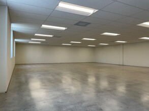 8565 W 44th Ave, Hialeah, FL for lease Building Photo- Image 2 of 3