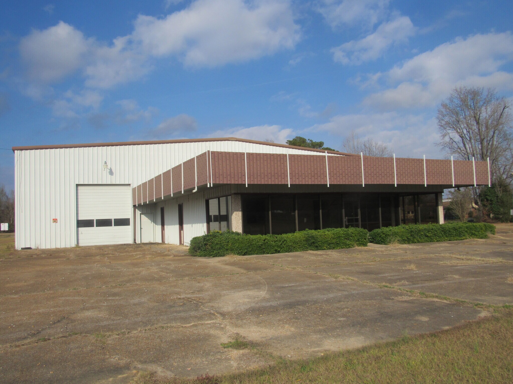 127 Hemlock St, Columbus, MS for sale Building Photo- Image 1 of 1